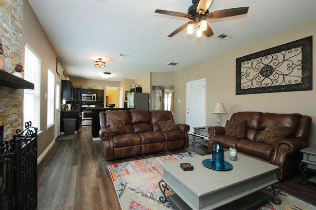 611 Loggers Chase Ct, House other with 4 bedrooms, 3 bathrooms and 2 parking in Spring TX | Image 17