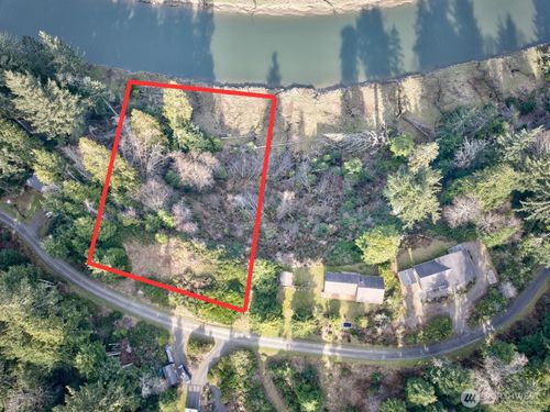 26 Lynn Point Lane, South Bend, WA, 98586 | Card Image