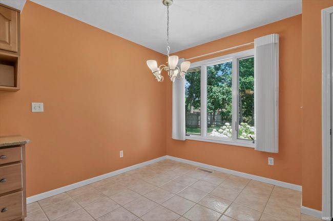 1722 Cobblestone Blvd, Condo with 3 bedrooms, 3 bathrooms and null parking in Elkhart IN | Image 8