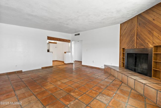 4812 e 3rd st-2-3 | Image 9