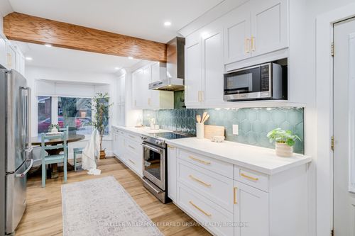 237 Hoover Cres, Hamilton, ON, L9A3H5 | Card Image