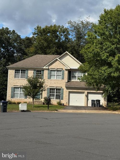 9404 Buckhall Farm Ct, MANASSAS, VA, 20111-8260 | Card Image