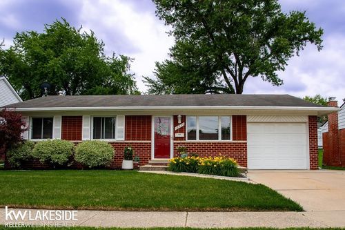 18530 Bittersweet Street, Fraser, MI, 48026 | Card Image