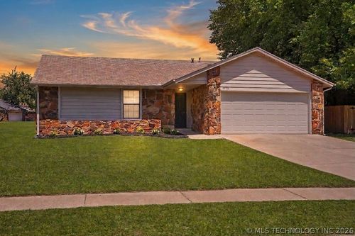 2973 W 112th Pl S, Jenks, OK, 74037-2444 | Card Image
