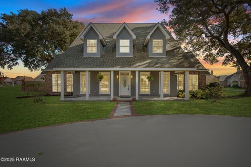 1104 Susan St, Breaux Bridge, LA, 70517-4515 | Card Image