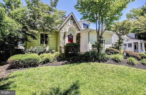 4415 Bradley Ln, CHEVY CHASE, MD, 20815-5230 | Card Image