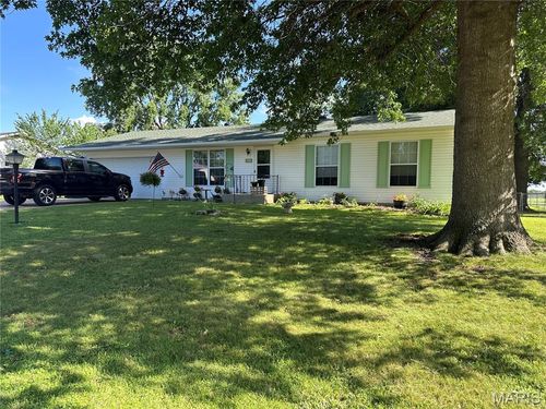 1786 Southridge Ln, Owensville, MO, 65066-2709 | Card Image
