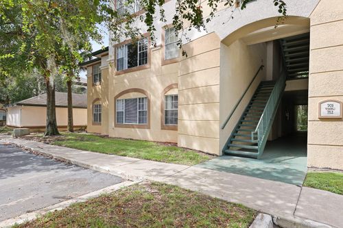 apt-701-17108 Carrington Park Dr, TAMPA, FL, 33647-2629 | Card Image