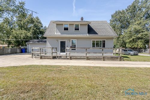5951 Livingston Dr, Toledo, OH, 43613-1709 | Card Image