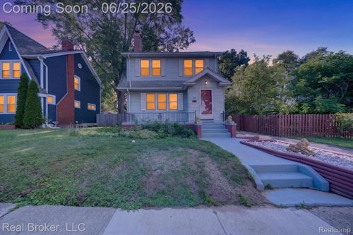 30 Dakota St, Pontiac, MI, 48341-1101 | Card Image