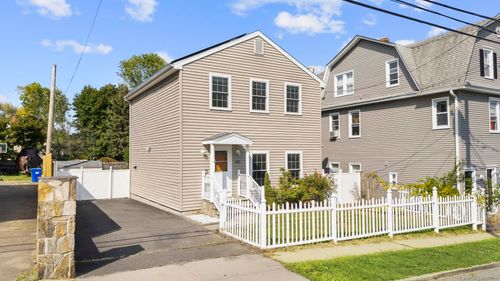 322 Greenfield St, Fairfield, CT, 06825-4404 | Card Image