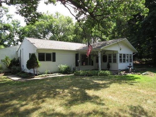 305 Furlong Ct, Fenton, MI, 48430-2816 | Card Image