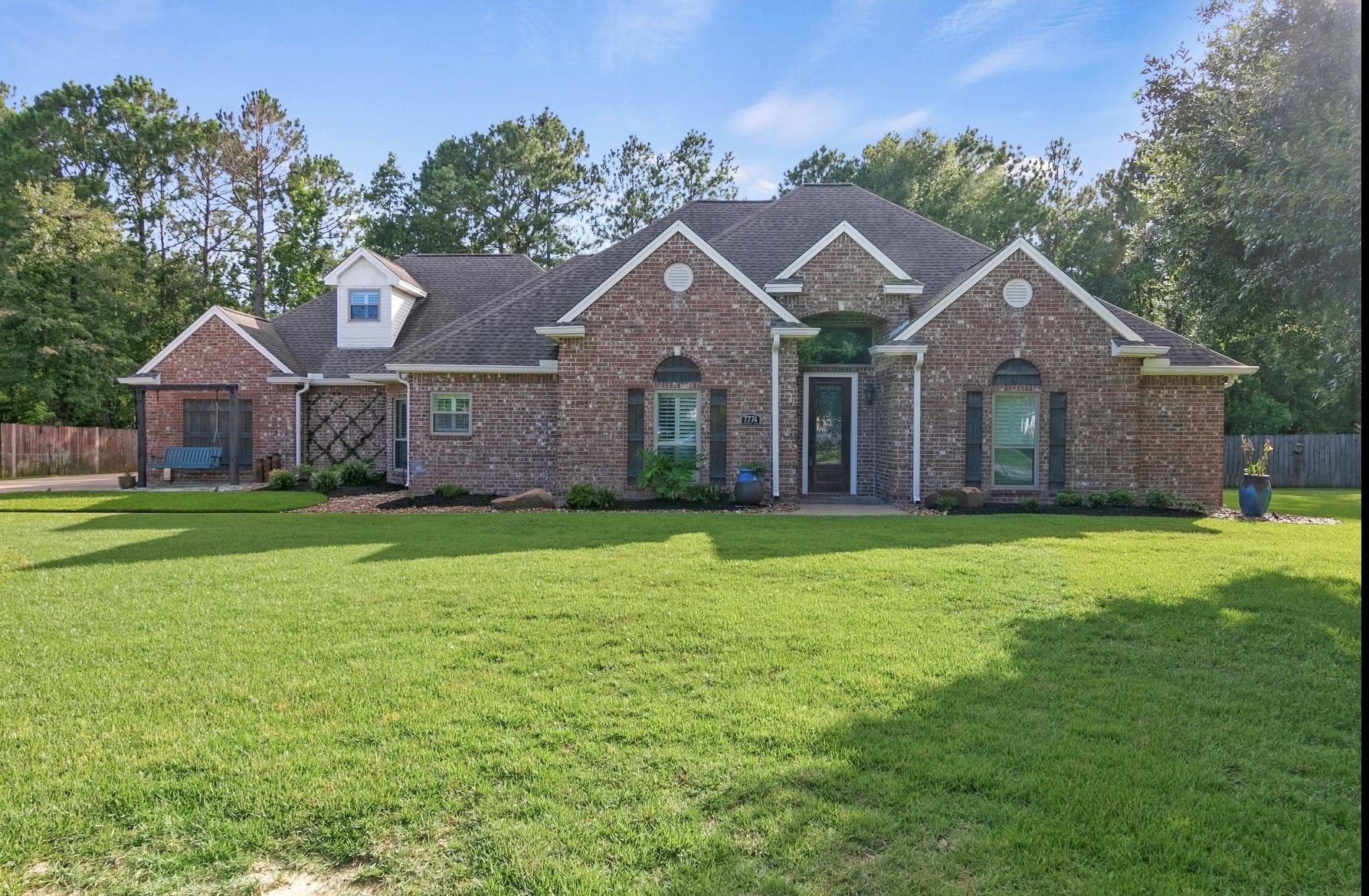 Rosewood Dr, Lumberton, TX 77657