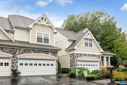 4 Kingsley Evans Cir, Oakland, NJ, 07436-2320 | Card Image