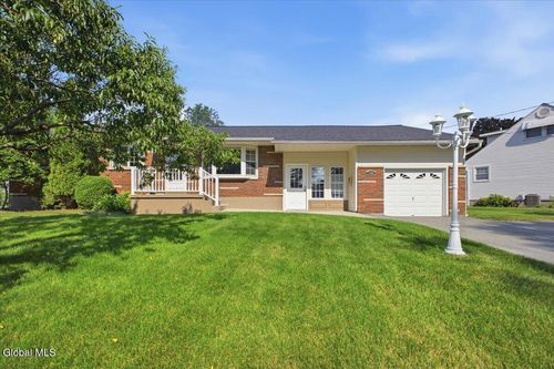 1100 Ireland Road, Rotterdam, NY, 12303 | Card Image