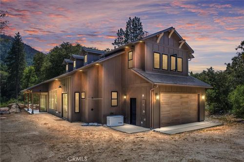 38948 7 Oaks Rd, Angelus Oaks, CA, 92305-9740 | Card Image