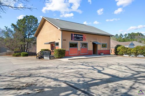 420 Corder Rd, Warner Robins, GA, 31088-3702 | Card Image