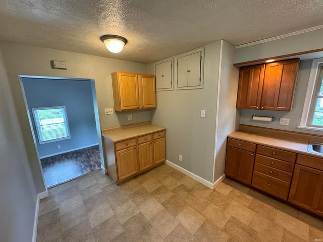 528 E Main St, House other with 3 bedrooms, 2 bathrooms and null parking in Gas City IN | Image 17