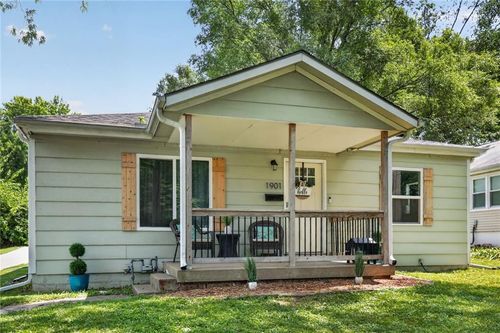 1901 Cedar Ave, Independence, MO, 64052-2046 | Card Image