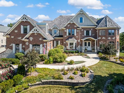 1137 N Itasca Rd, Addison, IL, 60101-1126 | Card Image