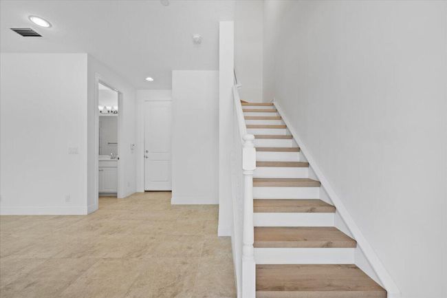 4141 Faraday Way, Condo with 3 bedrooms, 4 bathrooms and null parking in Palm Beach Gardens FL | Image 4