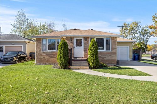 130 Leonore Rd, Amherst, NY, 14226-2036 | Card Image