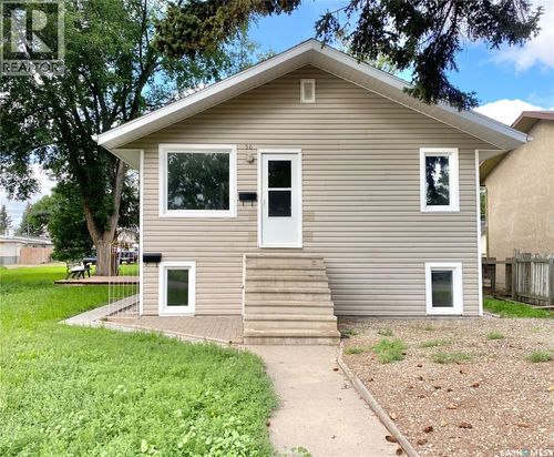 50 6th Ave Se, Swift Current, SK, S9H3N6 | Card Image