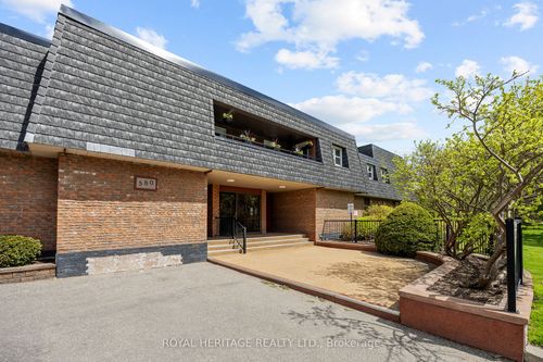233-580 Mary St E, Whitby, ON, L1N2R3 | Card Image