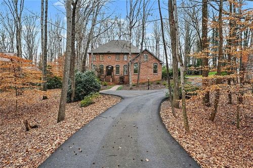 4413 Hunters Run Dr, Clemmons, NC, 27012-8704 | Card Image