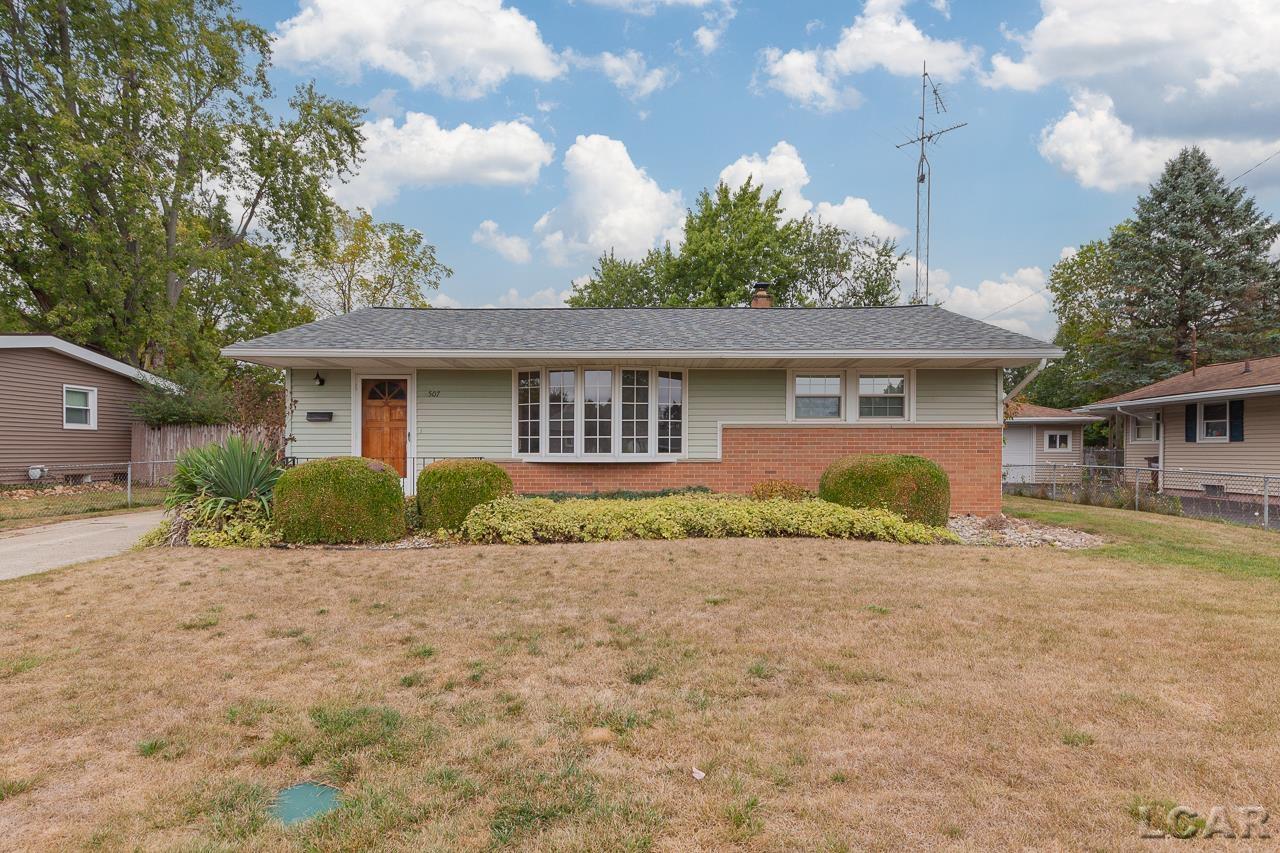 Nokomis St, Tecumseh, MI 49286