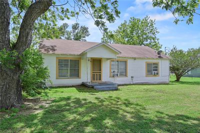 510 W Hunt Street, House other with 3 bedrooms, 2 bathrooms and null parking in Bremond TX | Image 2