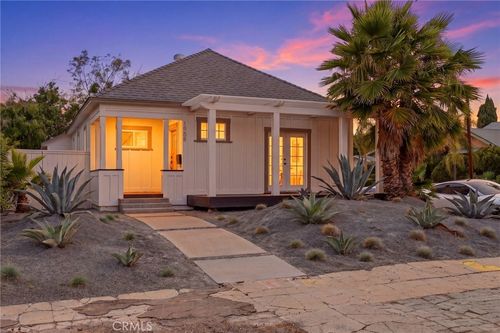 1958 32nd St, San Diego, CA, 92102-1204 | Card Image