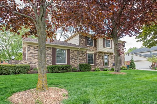 9600 Winterset Cir, Plymouth, MI, 48170-3273 | Card Image