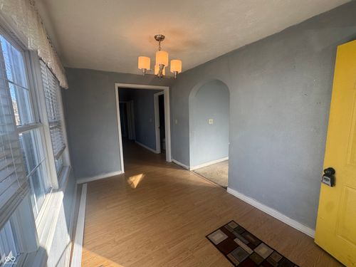 320 6th St, Rushville, IN, 46173-1435 | Card Image