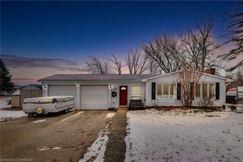 945 Regional Rd 97, Puslinch, ON, N0B2J0 | Card Image