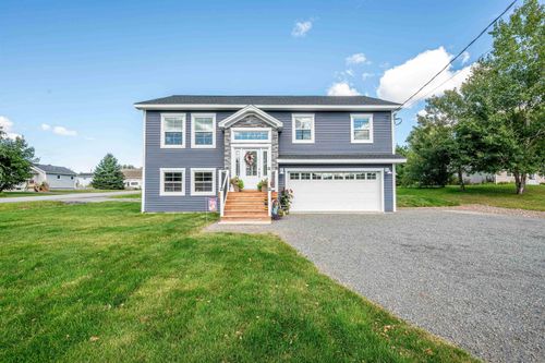 13691 Highway 1, Hants Border, NS, B0P1P0 | Card Image