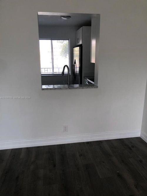 306-8550 N Sherman Cir, Miramar, FL, 33025-2156 | Card Image