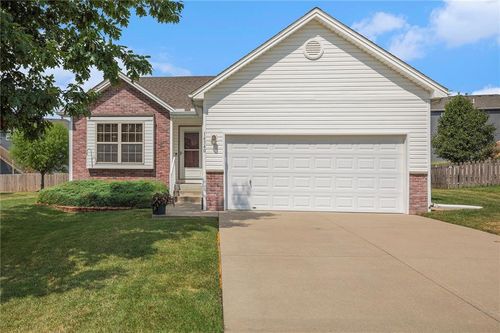 14340 Richmond Ave, Grandview, MO, 64030-2108 | Card Image