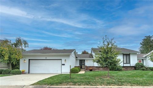 19 Woodbridge Ln, Kansas City, MO, 64145-1325 | Card Image