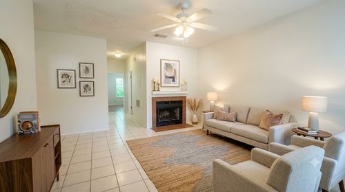 101-106 E 30th St, Austin, TX, 78705-3850 | Card Image