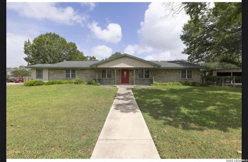 601 Poplar St, Jourdanton, TX, 78026-3623 | Card Image