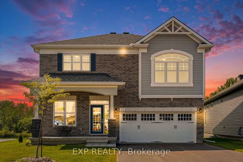 {{alt}} | Card Image