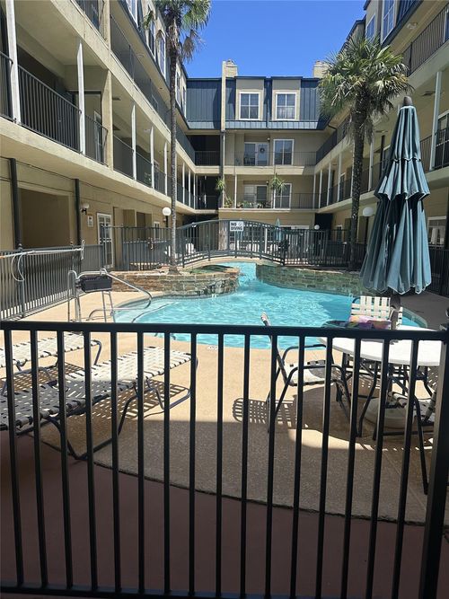 apt-123-921 Marine Dr, Galveston, TX, 77550-3264 | Card Image