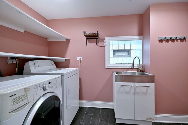 2827 N 77 Th Ct, House other with 3 bedrooms, 2 bathrooms and 1 parking in Elmwood Park IL | Image 28