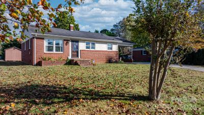 708 Pineburr Avenue Sw, House other with 3 bedrooms, 1 bathrooms and null parking in Valdese NC | Image 2