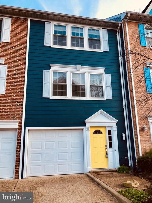 31 Herbert St, ALEXANDRIA, VA, 22305-2629 | Card Image