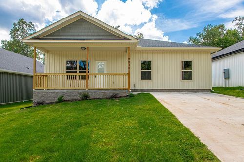 2210 Nichols Rd, Little Rock, AR, 72205-7040 | Card Image
