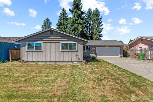 3226 Maple St, Longview, WA, 98632-3318 | Card Image