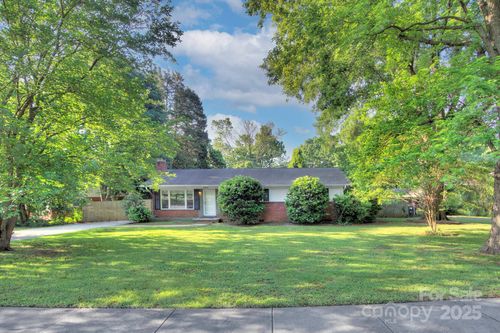 3951 Whitehall Dr, Charlotte, NC, 28208-4651 | Card Image