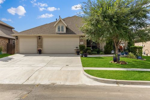 949 Mangrove Dr, Fate, TX, 75087-6920 | Card Image